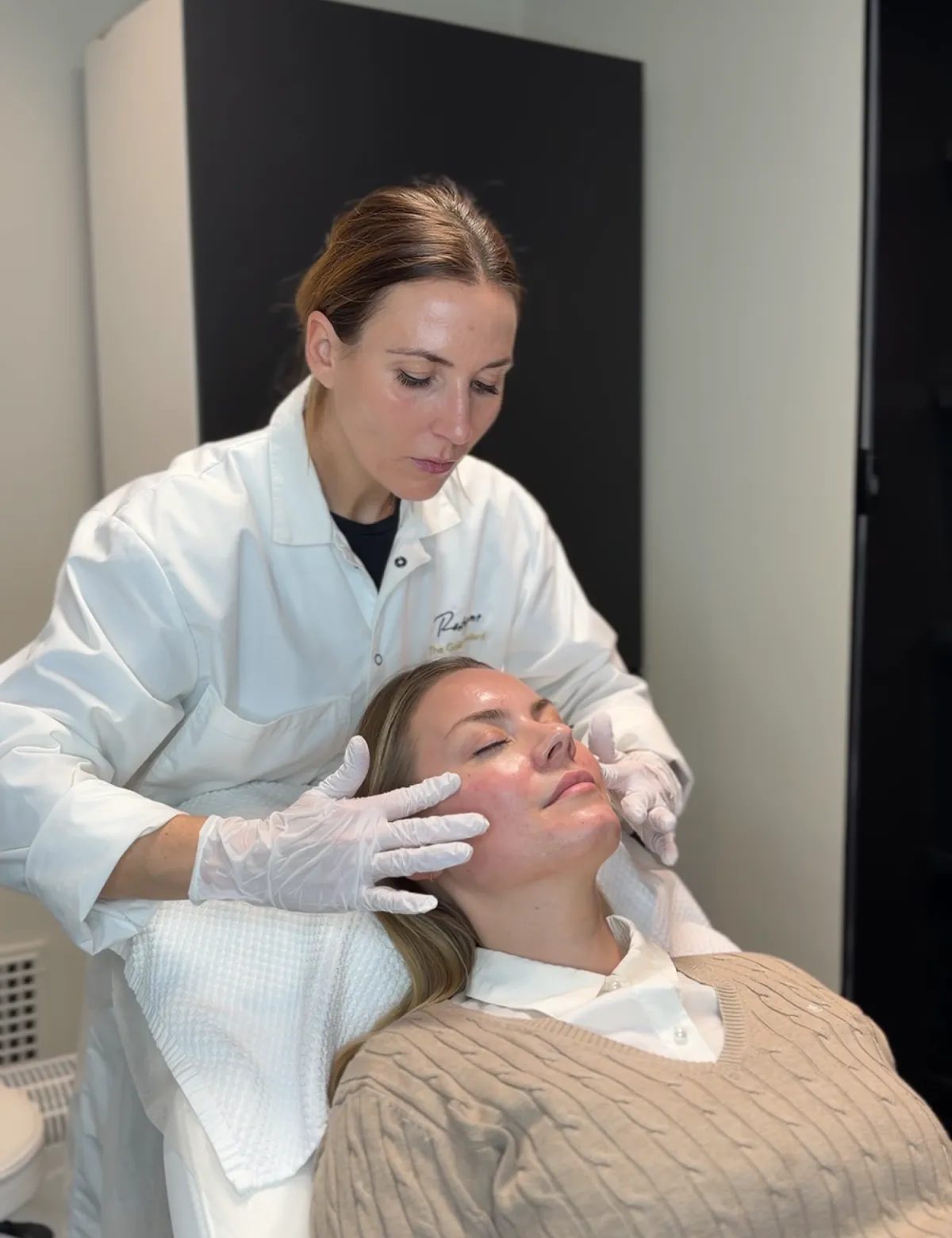 Microneedling-behandling hos Fr&oslash;yd